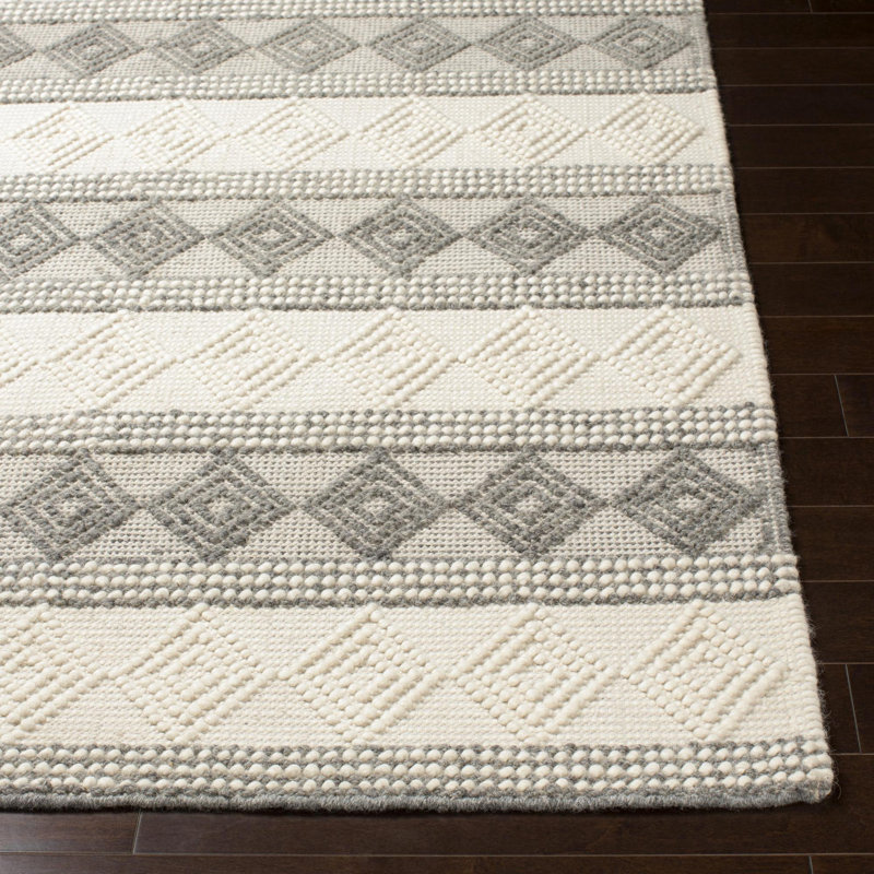 Latrissa Geometric Indoor Rug, Runner 2'6" x 8'