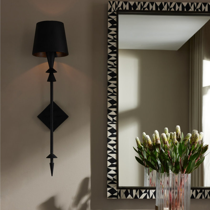 Anton 1 - Light Wallchiere