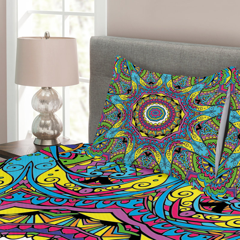 Psychedelic Bedspread Set with Shams, 220 x 264 cm