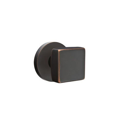 Ensemble de boutons de passage Emtek avec rosette à disque et bouton carré