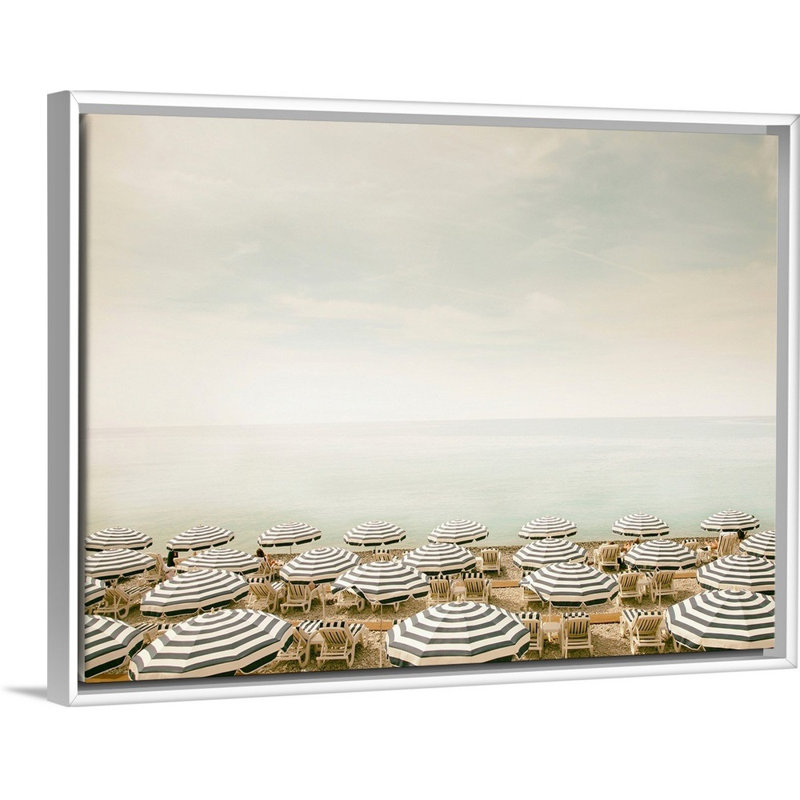 Bord de mer 4 par Carina Okula-reproduction de photo sur toile, Cadre blanc, H 20 po x l 26 po x P 1,75 po