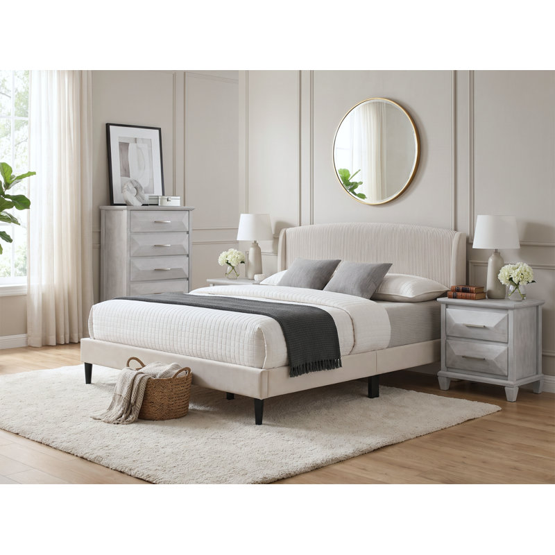 Clarence Contemporary 4 Pieces Bedroom Set, 4 Pcs: Bed, Chest, 2 Nightstands, King