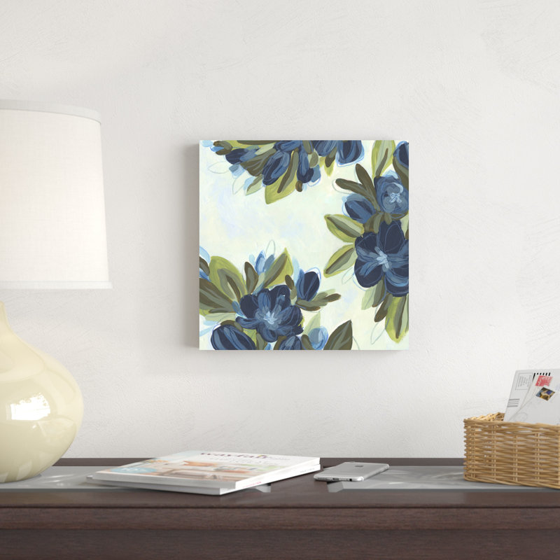 «Lush Indigo Blooms II» par June Erica Vess - peinture sur toile tendue, H 12 po x l 12 po