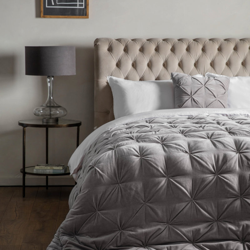 Cyra Solid Colour Bedspread, Neutral