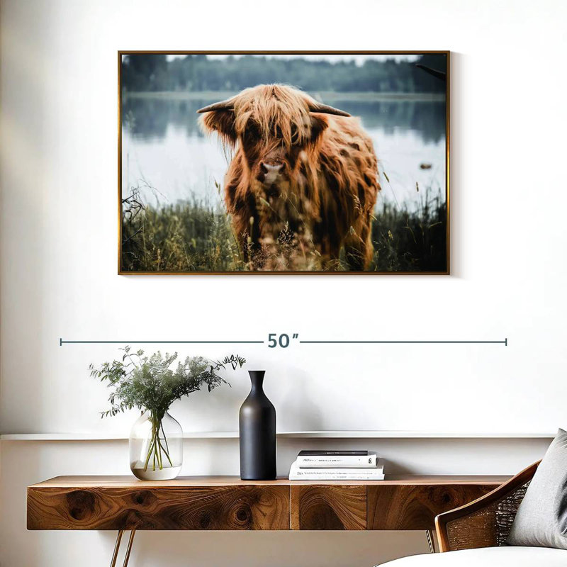 Vache Lakeside Highland, Cadre flottant doré, 37 po x 25 po