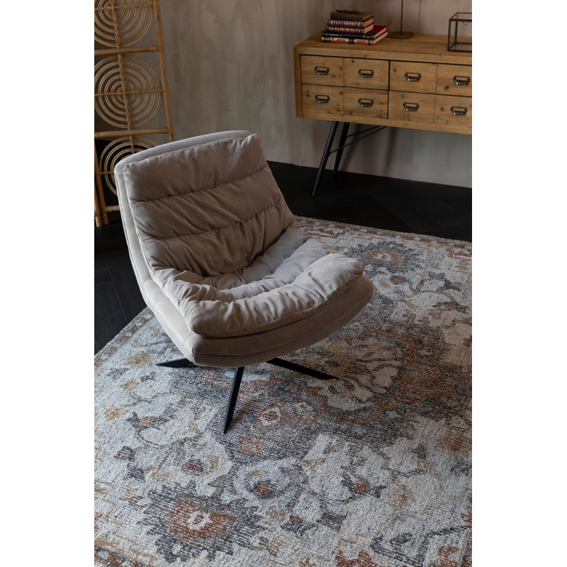 Amori Oriental Area Rug in Gray/Yellow/Ivory, Rectangle 5' x 7'5"