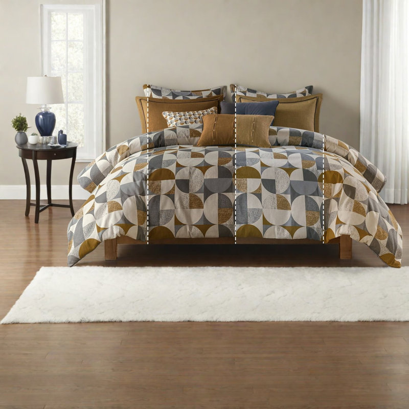 King Size Luxury Bedding Set, Polyester Jacquard, Modern Gold Design