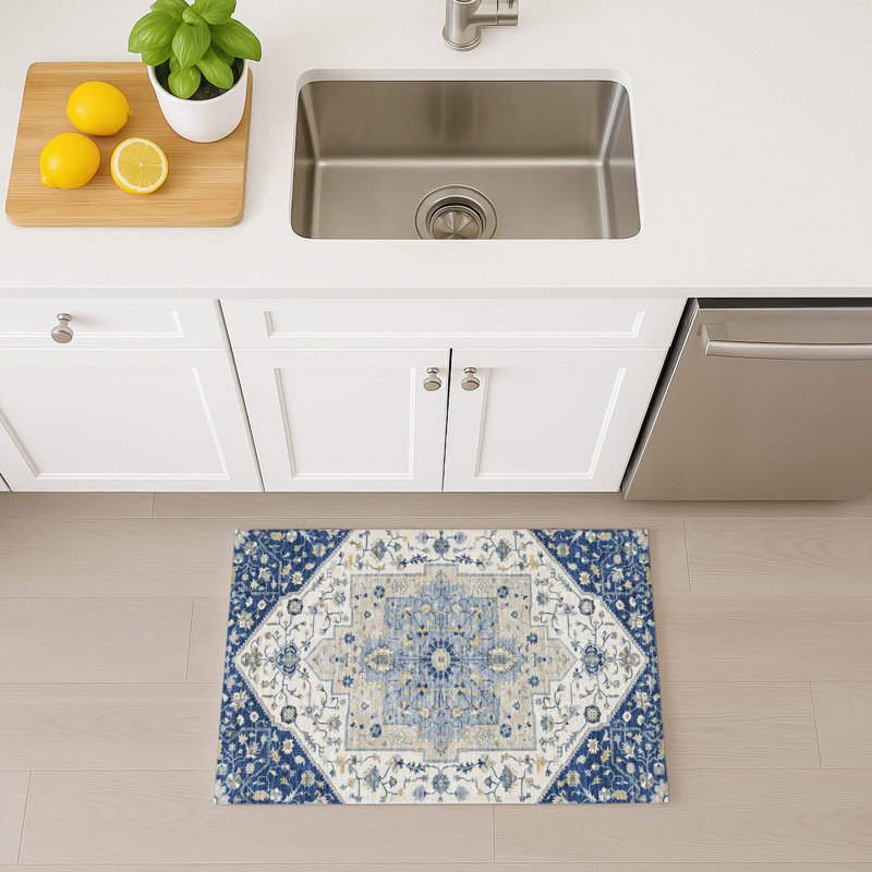 Machine Washable Indoor/Outdoor Chantille ACN2533 Traditional Rug, Rectangle 1'8" x 2'6", Navy