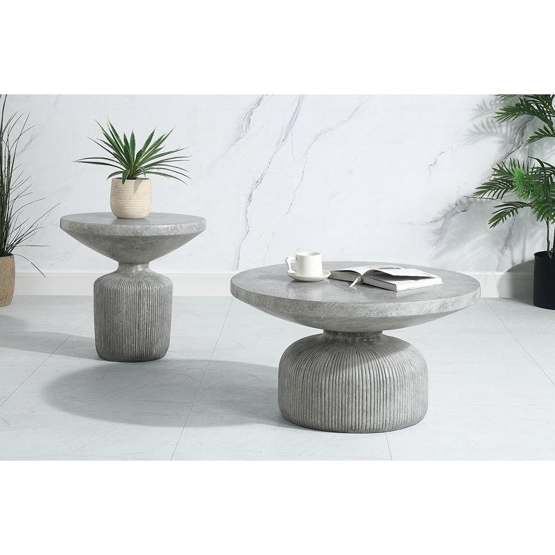 Table basse ronde grise patinée avec base piédestal | Idée de cadeau