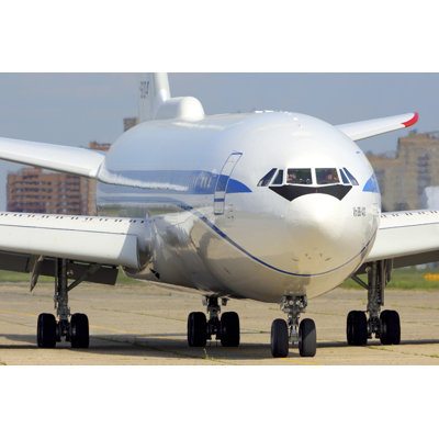 IL-96-400, un avion de ligne du service de sécurité fédéral russe circulant. Affiche imprimée par Artem Alexandrovich / Stocktrek Im