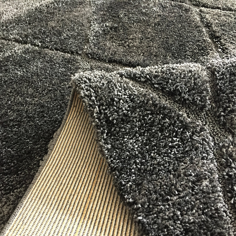 Tapis géométrique gris foncé touffeté à la machine, Rectangle 2 pi 7 po x 4 pi 11 po
