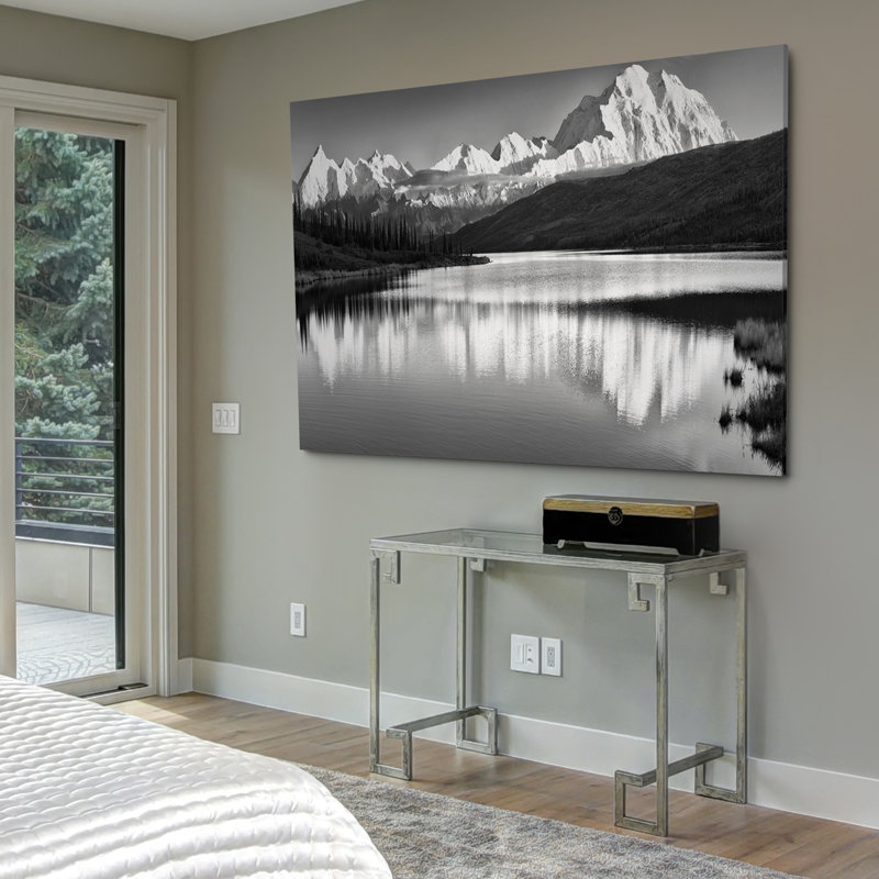 «Wonder Lake», reproduction de photo sur toile, H 32 po x l 48 po x P 1,5 po
