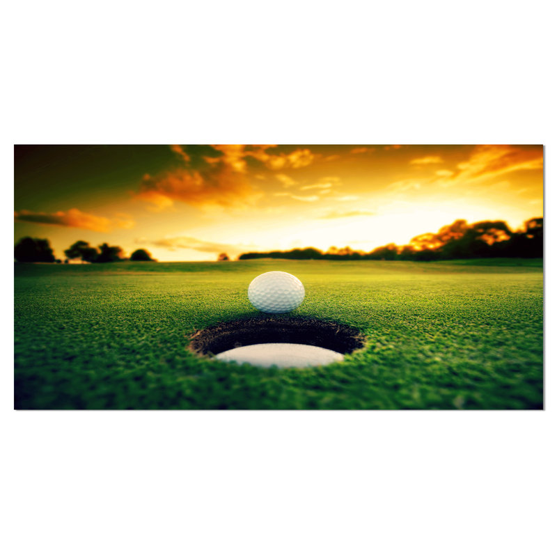Reproduction de photo de golf sur toile, balle de golf près du trou, H 16 po x l 32 po