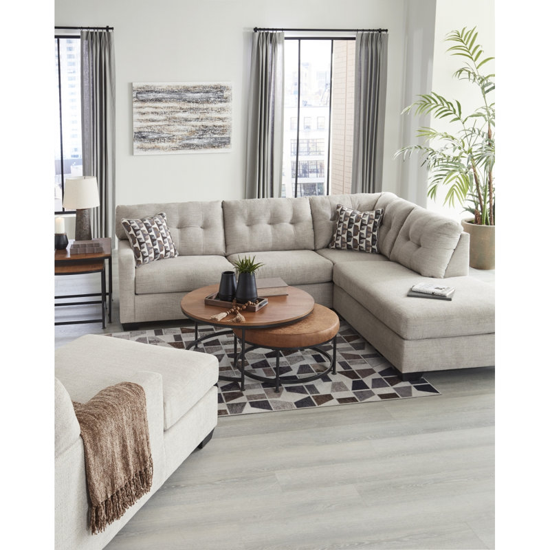 Mahoney 2-Piece Sectional With Chaise, Accoudoir à droite (vu de face), Polyester à 100 % de couleur chocolat