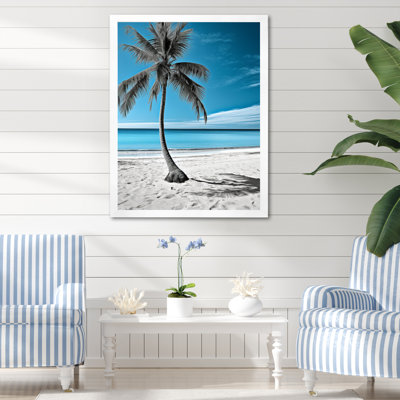 "Demeter Turquoise and Grey Monochome Beach Photo II", photographie sur toile