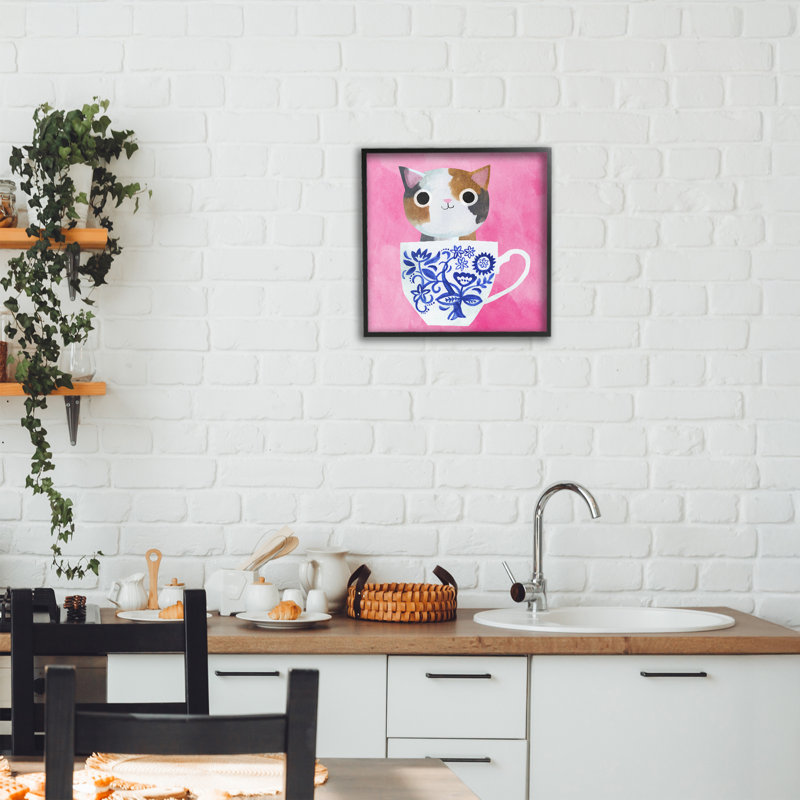 «Whimsical Teacup Kitten», estampe numérique, design par Angie Rozelaar, H 12 po x l 12 po, Giclée encadrée noir minuit