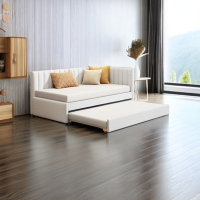 Kwamel Upholstered Daybed