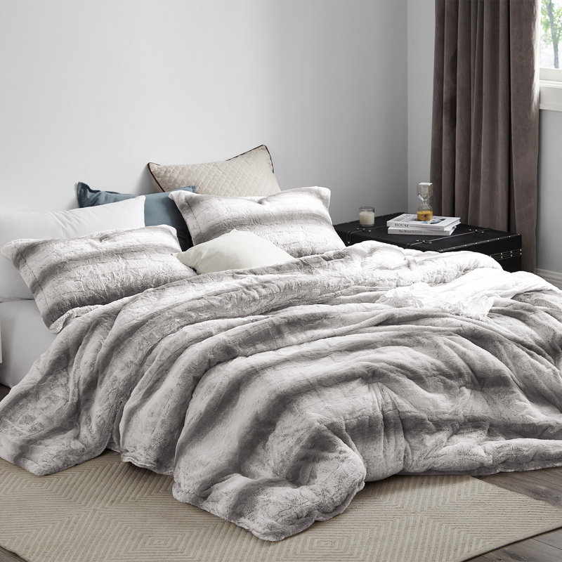 Baffle Box Stitch Striped Comforter, Queen Comforter + 2 Shams 