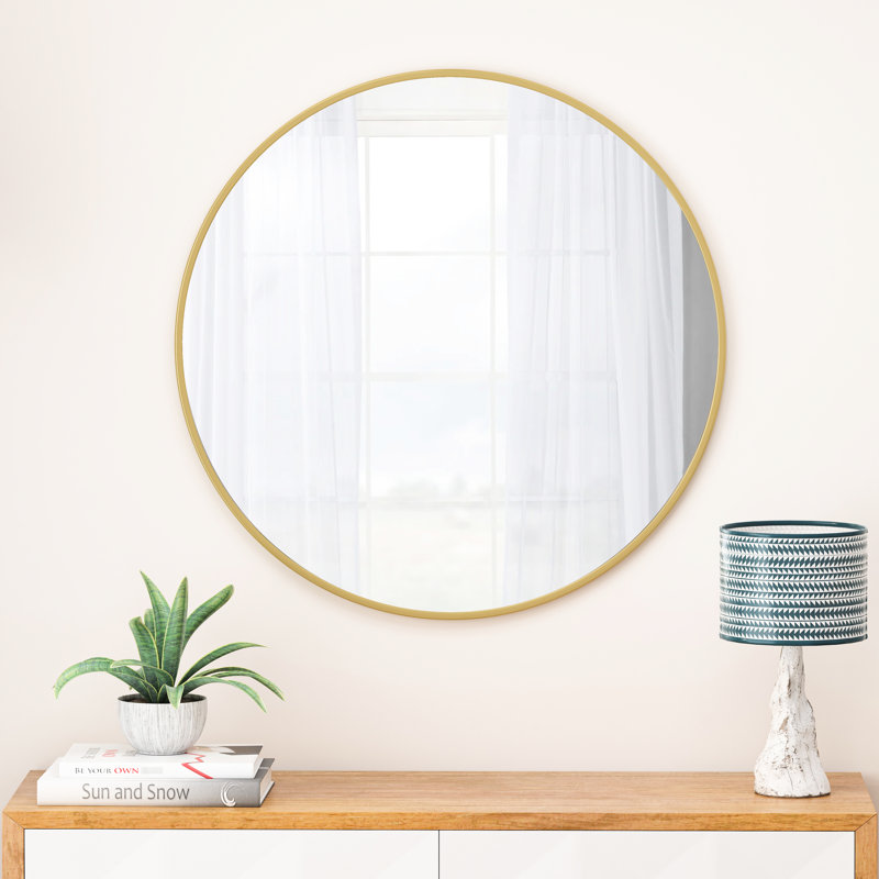 Grand miroir doré de 122 cm avec cadre en métal, transformant l'apparence de diverses pièces. Miroir encadré de 122 cm, idéal pour décorer de nombreuses pièces.