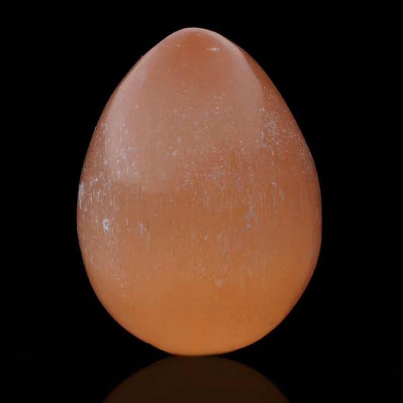 Oeuf de sélénite orange ciselé à la main du Maroc