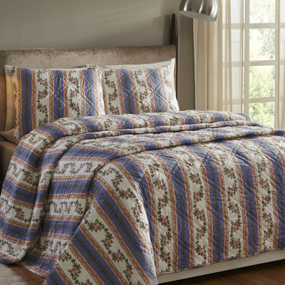 Marie Quilt Set