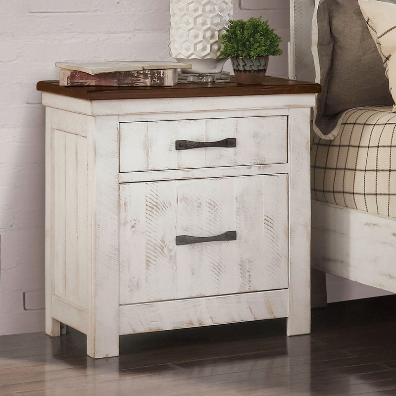 Table de chevet 2 en bois massif de style transitionnel avec finition blanche patinée, noyer, poignées arquées en laiton, tiroir à bijoux caché et plateau doublé de feutre pour le plan de chambre à coucher 2 tiroirs, blanc, métal
