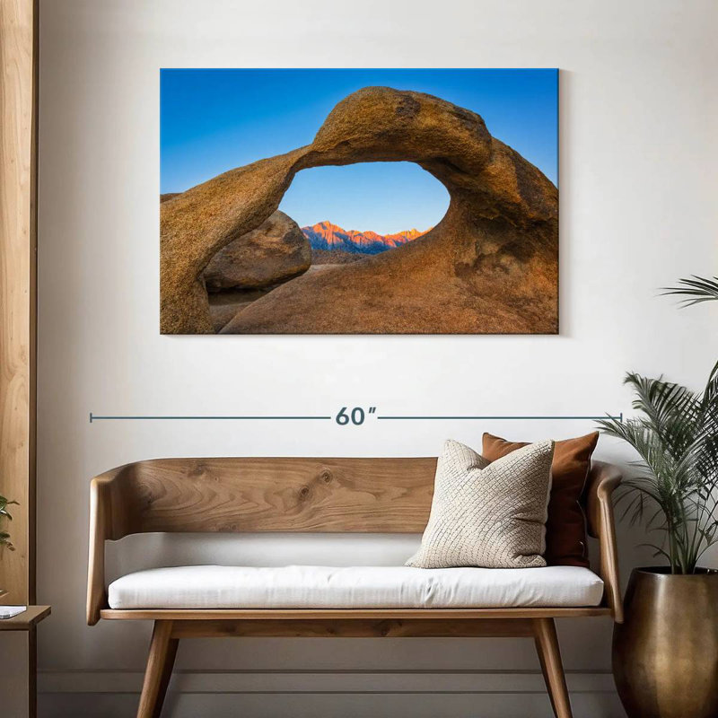 Alvord Iconic Mobius Arch