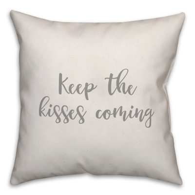  Coussin Keep the Kisses Coming