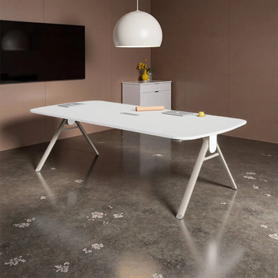 Table de conférence simple et moderne