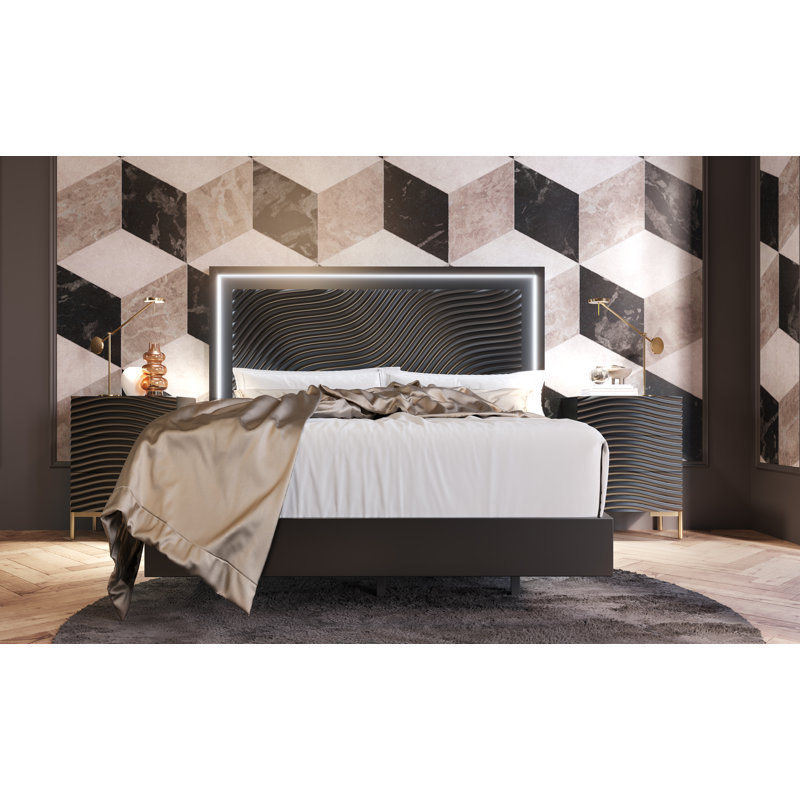 Swantje Piece Bedroom Set, King