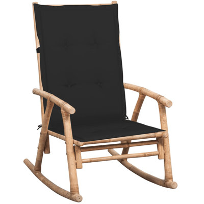 Fauteuil d'extérieur à bascule en bambou avec coussins Mckie