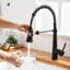 Robinet de cuisine noir moderne avec poignée rétractable, poignée simple, matériau en laiton, sortie d'eau flexible, robinet rétractable facile à installer, conception de poignée, fabrication robuste, revêtement anticorrosion,