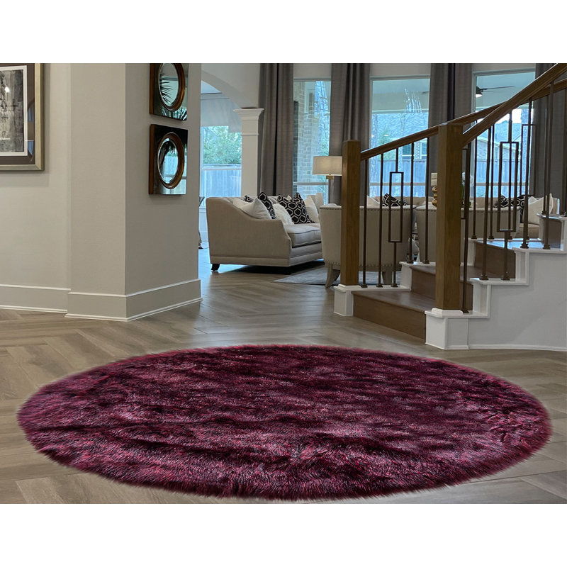 Mar Vista Faux Sheepskin Indoor Rug, Oval 6'6" x 9'6"