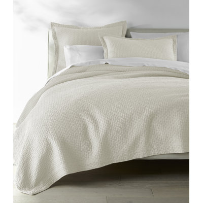 Juliet Matelassé Coverlet
