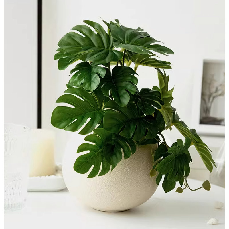 Simulation de fleurs artificielles en pot