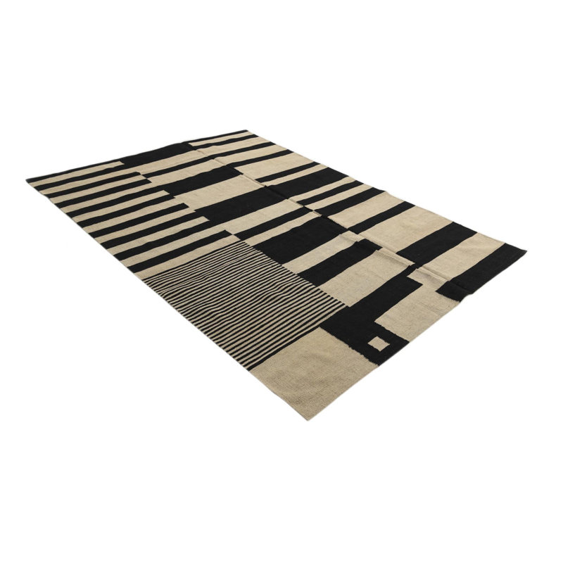 Tapis ivoire 5 pi 9 po x 7 pi 9 po