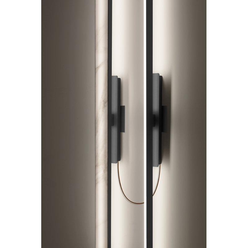 Fly 3.66" Aluminum LED Flush Mounted Sconce