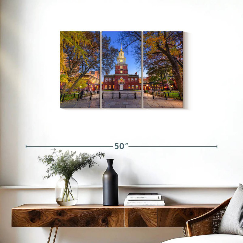 Independence Hall, 20" H x 33" W