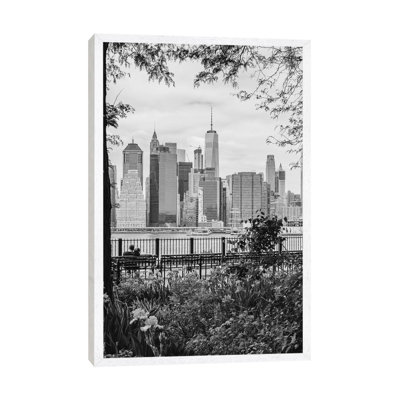 New York Lovers II by Bethany Young - Print on Canvas