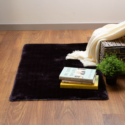 Tapis noir à poils longs Ballerini