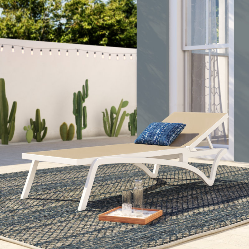 Chaise longue inclinable simple de 76 po de longueur Estas, Blanc/taupe