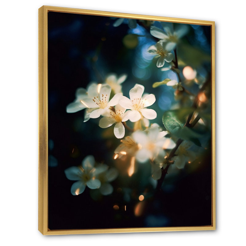 «White Green Jasmin Blossoms» sur toile, Cadre flottant doré, H 44 po x l 34 po x P 1,5 po