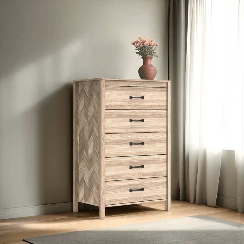 Kennita 31.75'' W 5 - Drawer Dresser