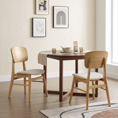 Chaise en bois massif avec assise rembourrée