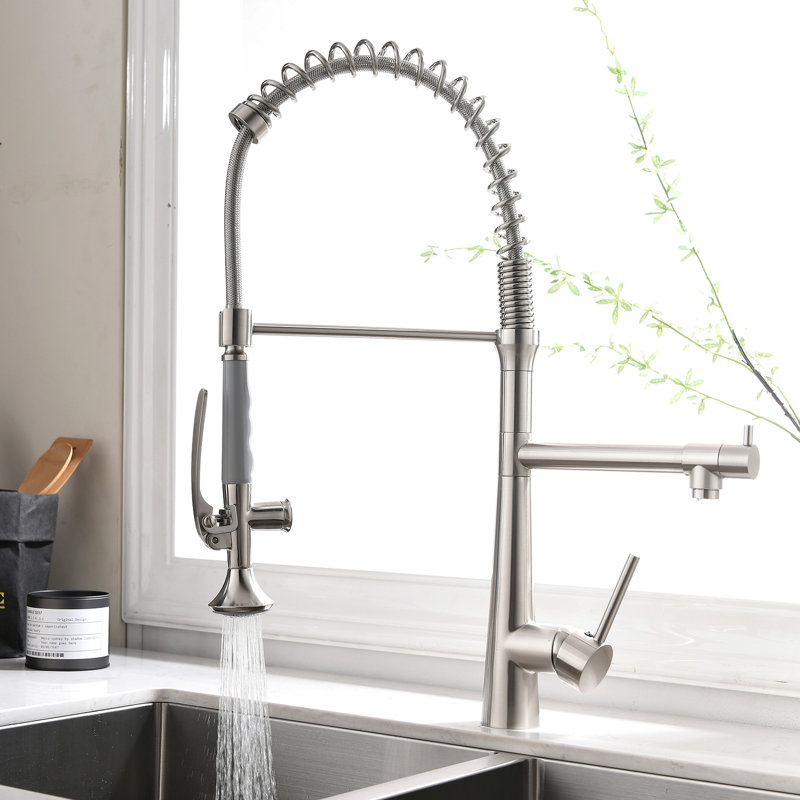 Robinet de cuisine en nickel brossé avec rotation à 360 degrés et ressort de pré-rinçage pour l'évier, Nickel brossé