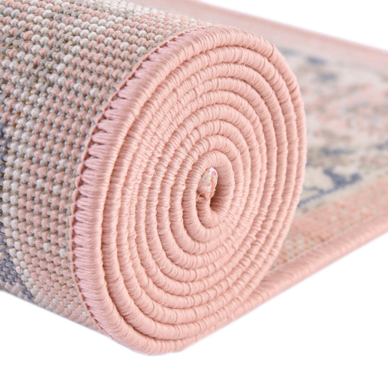 Tapis traditionnel Denena de couleur rose, Ovale 8 pi x 10 pi