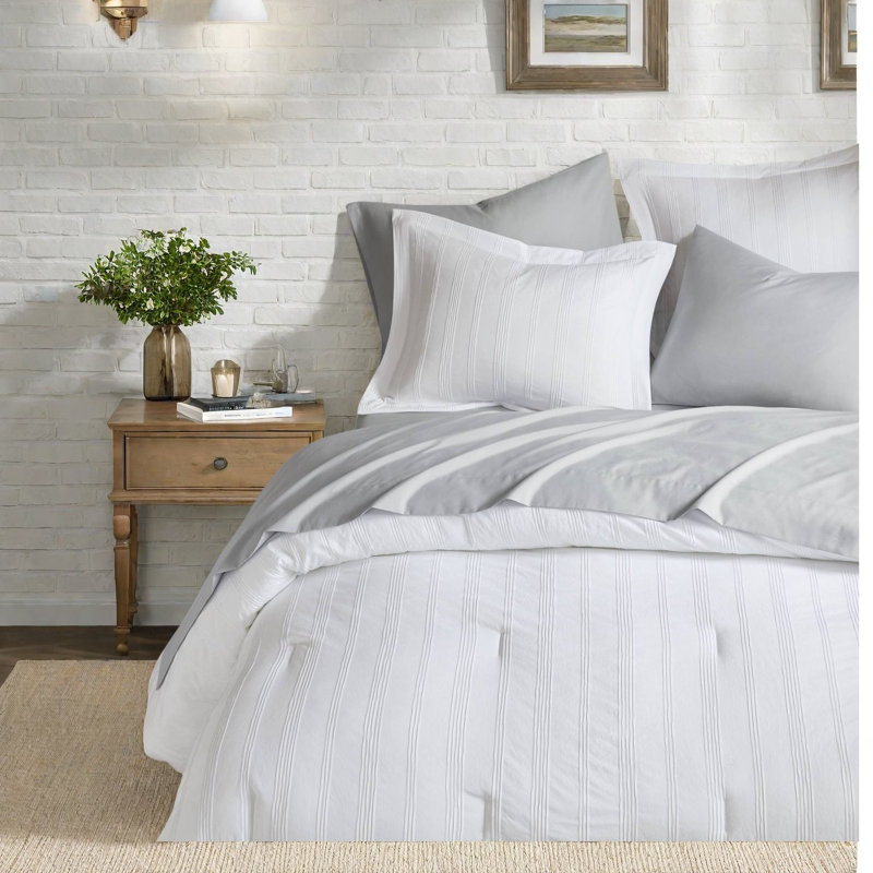 Soft Queen Polyester Bedding Sets, Modern Striped Comfort For Home