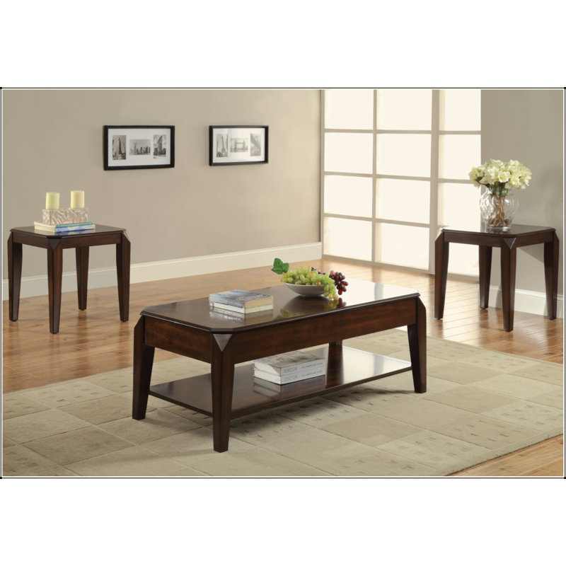 Table basse à finition noyer avec plateau