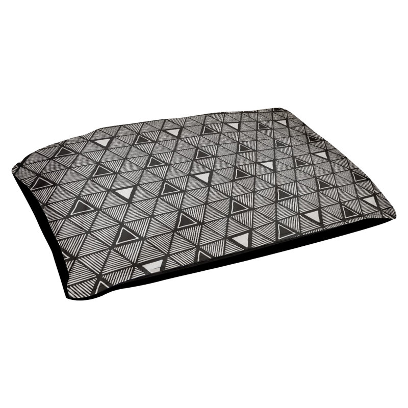 Coussin d’extérieur pour chien à main triangles Chen, Moyen (l 40 po x P 6,5 po x H 30 po), Noir