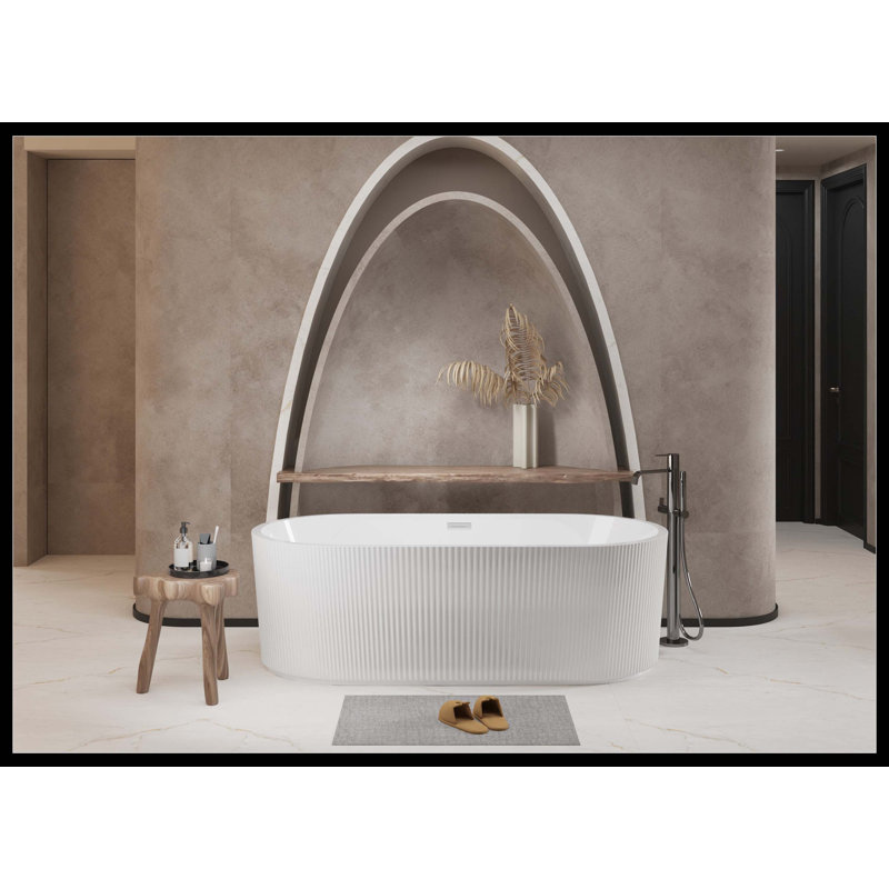 Baignoire autoportante 67 po en acrylique linéaire, baignoire autoportante autoportante, acrylique blanc brillant, bonde chromée Toe-tap, certifiée cUPC